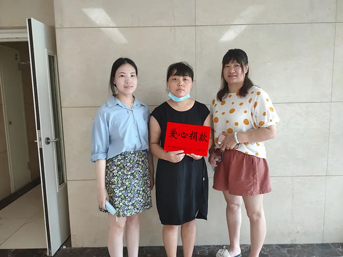 暖心慰問，進行中